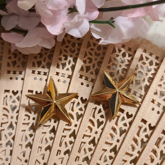 80's Style Gold earrings vintage earrings for sale - Picture 3 of 12